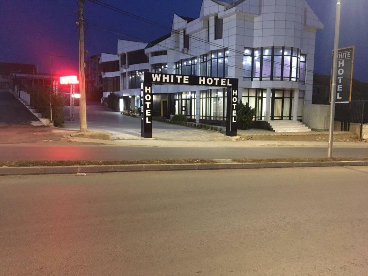 Hotelwhite Gjilan Bagian luar foto